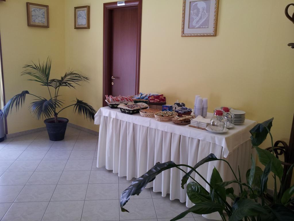 Holiday B&B Vico Del Gargano Eksteriør bilde