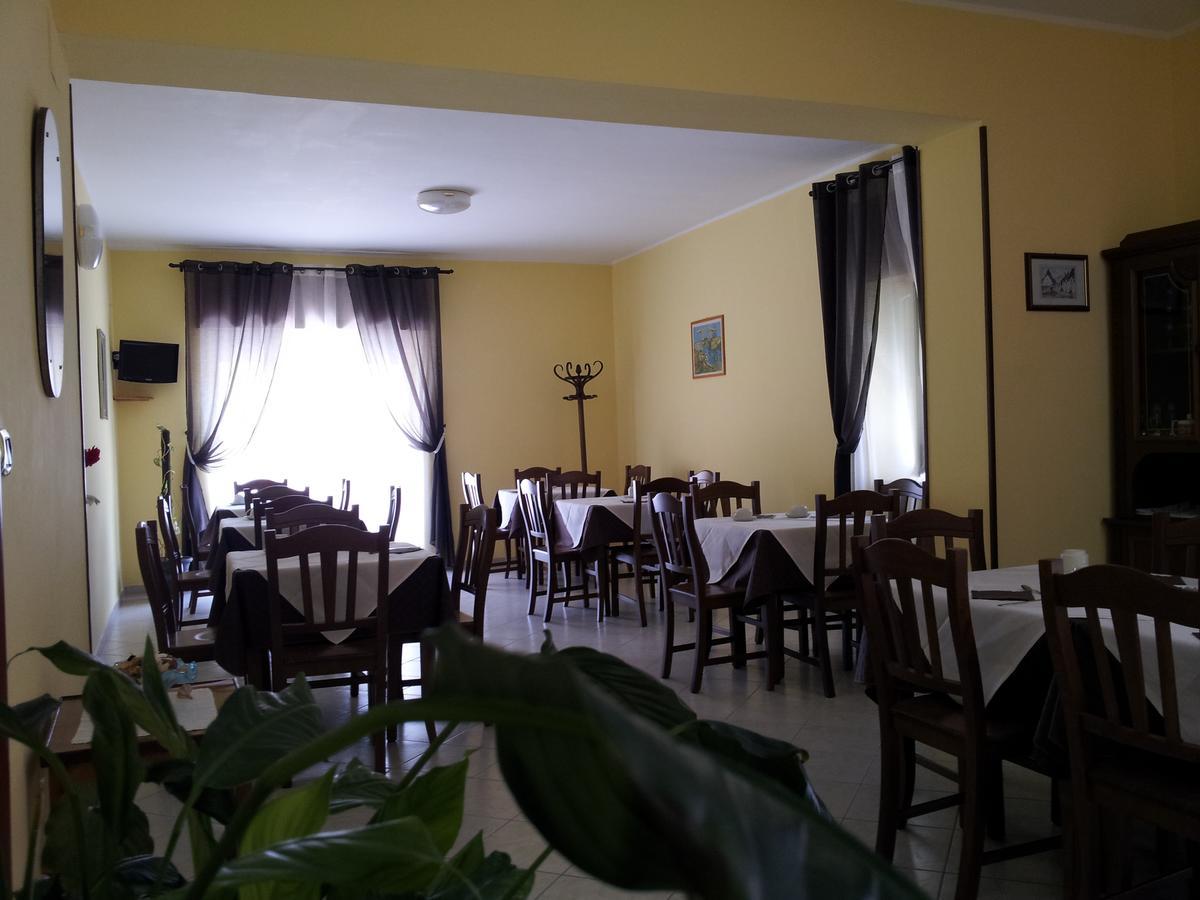 Holiday B&B Vico Del Gargano Eksteriør bilde