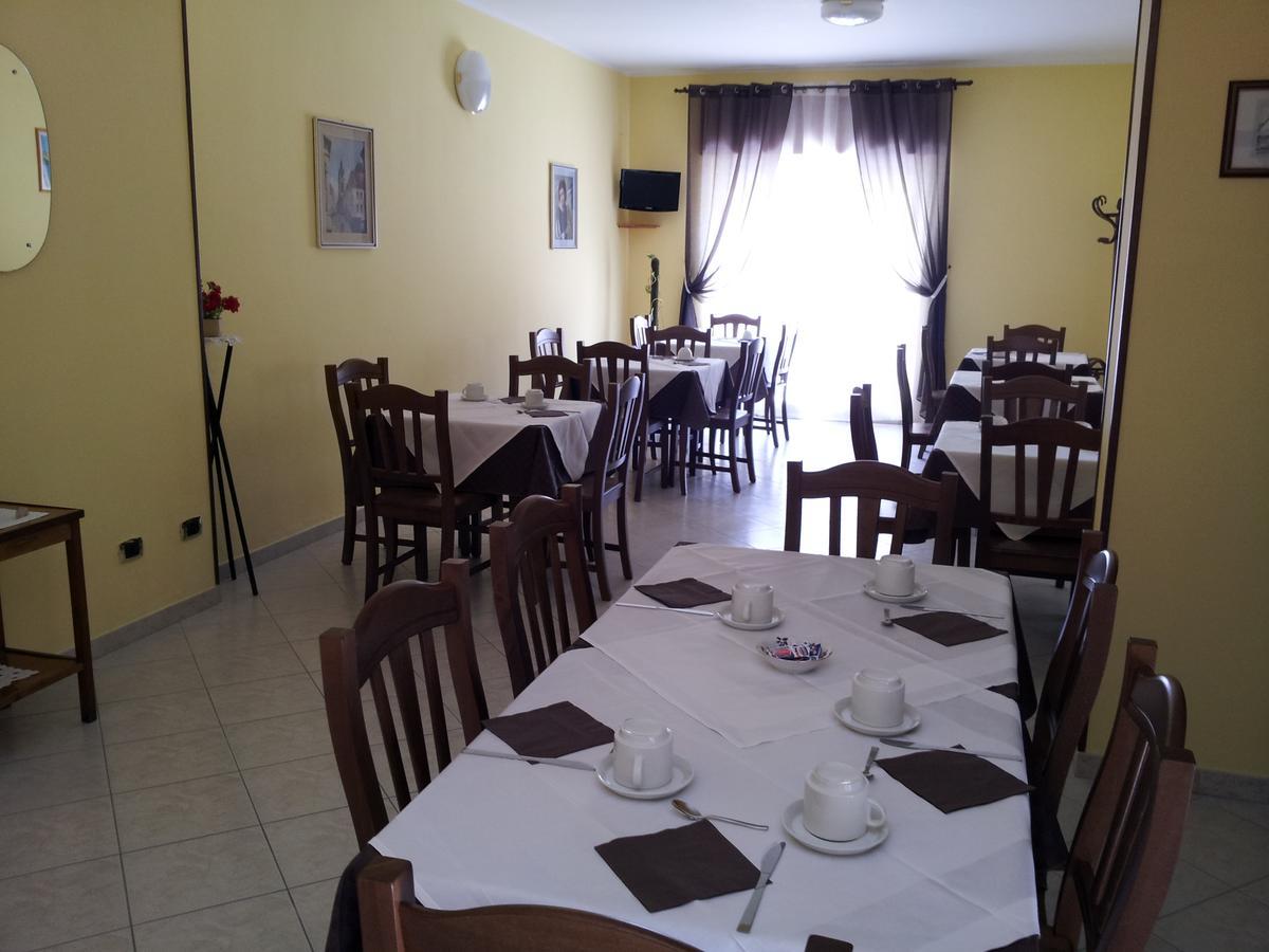 Holiday B&B Vico Del Gargano Eksteriør bilde