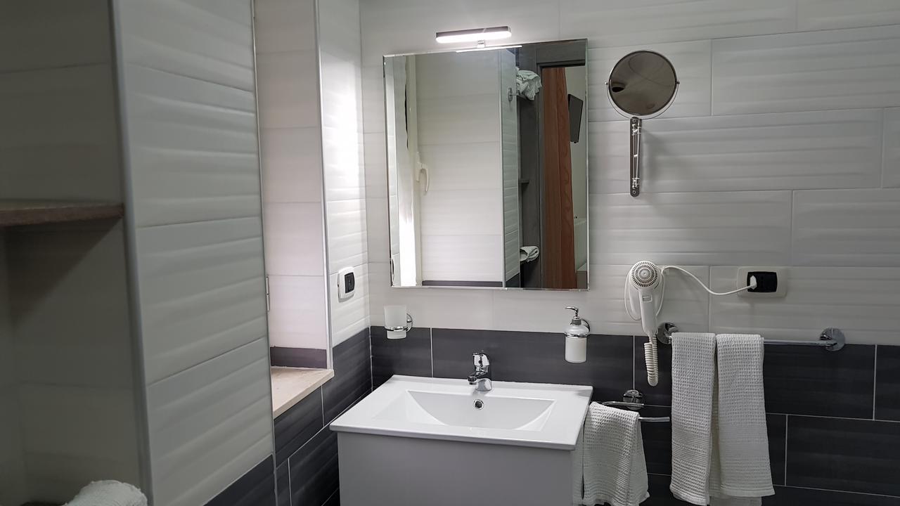 Holiday B&B Vico Del Gargano Eksteriør bilde
